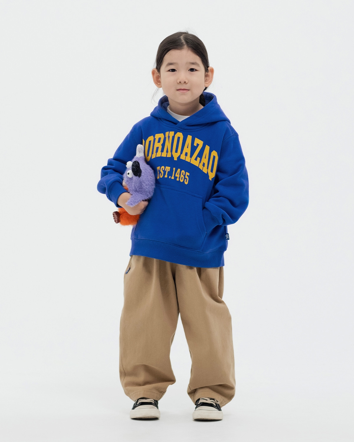 БҮРЖЕЙДЕ БАЛА BORN QAZAQ КӨК