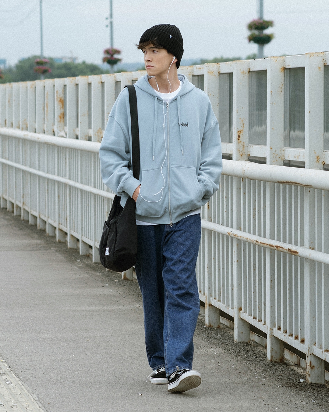 СУМКА CROSSBODY ЧЕРНАЯ