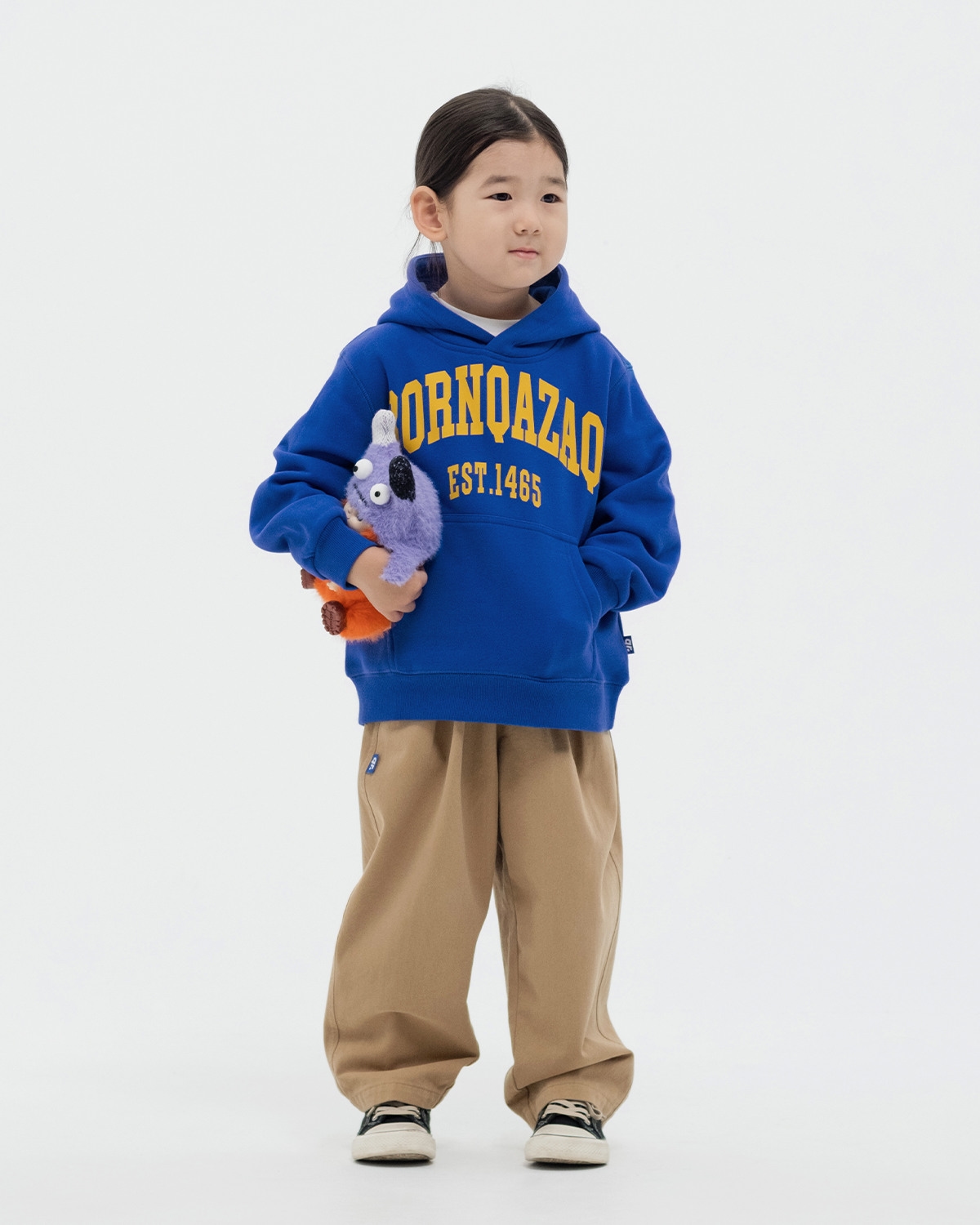 БҮРЖЕЙДЕ БАЛА BORN QAZAQ КӨК