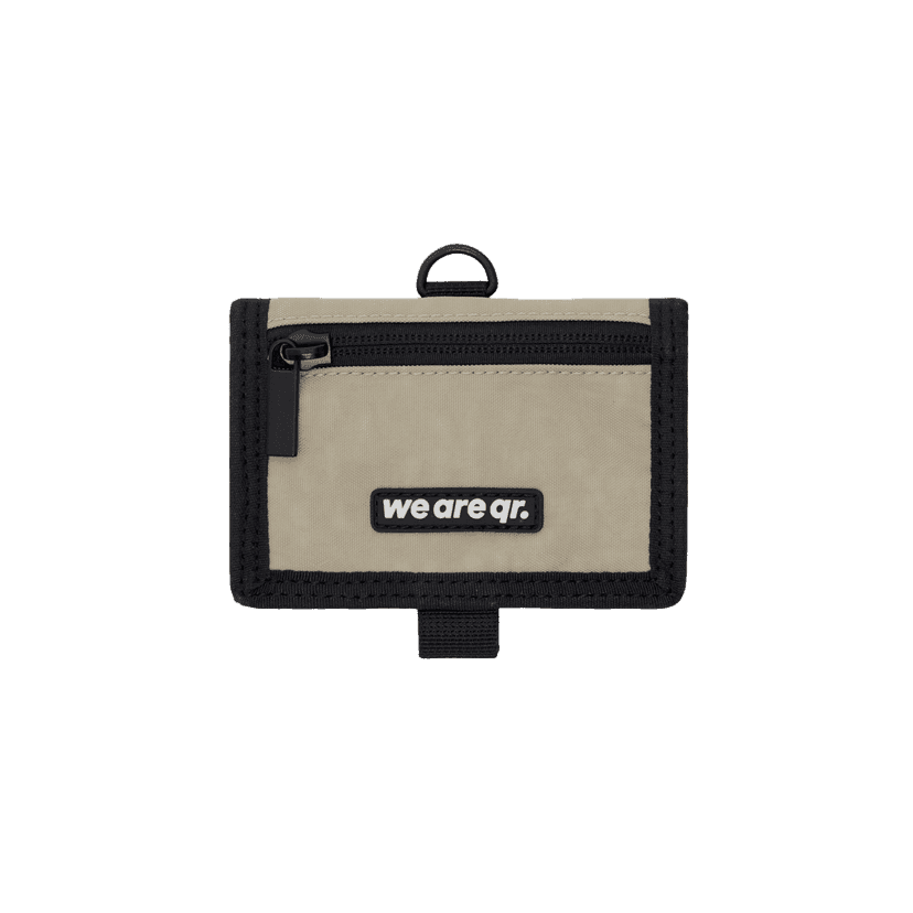 wallet camp sand