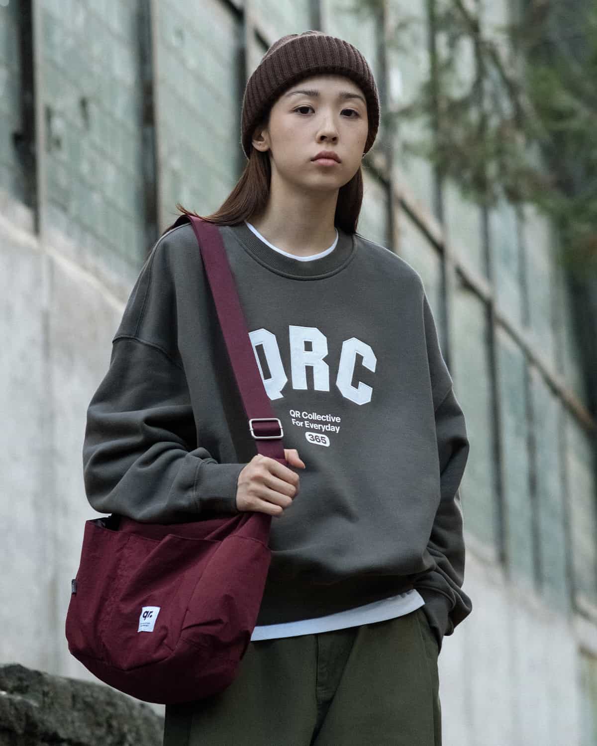 кеңжейде over qrc қою сұр