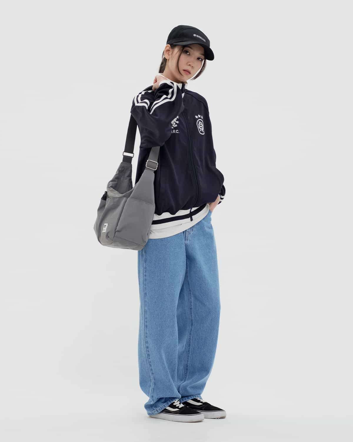 СУМКА CROSSBODY СВЕТЛО-СЕРАЯ