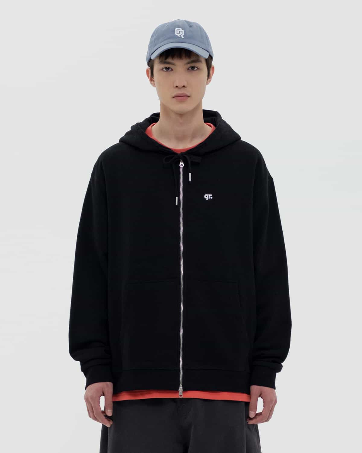 ZIPPER HOODIE BASIC QRD BLACK