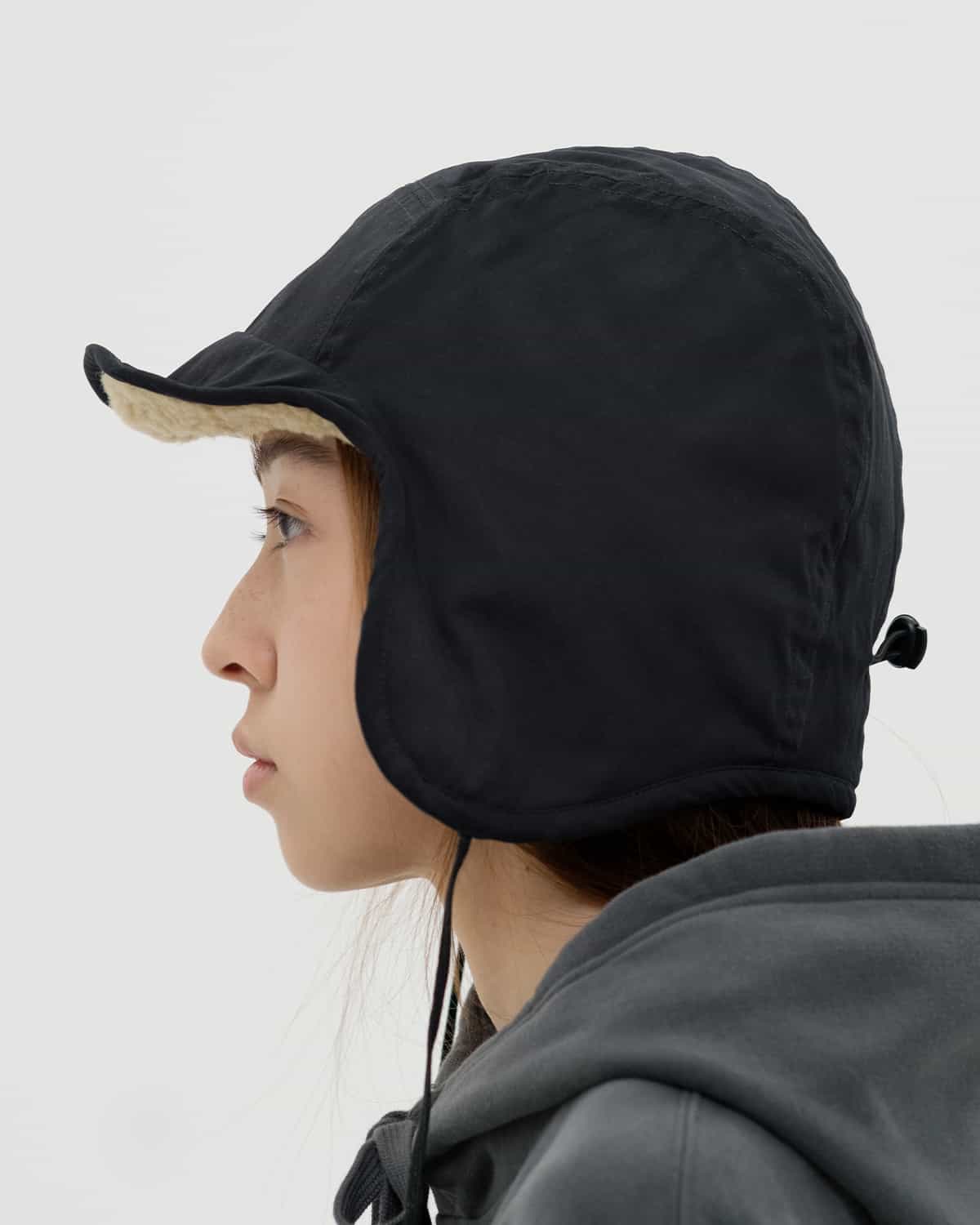 EARFLAPS CAMP BLACK