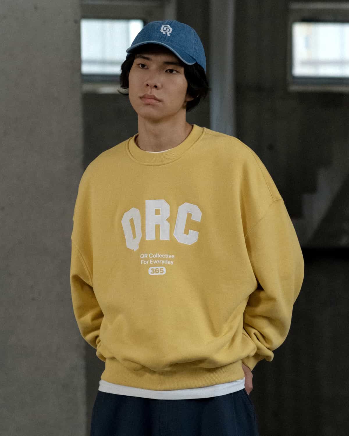 sweatshirt over qrc yellow