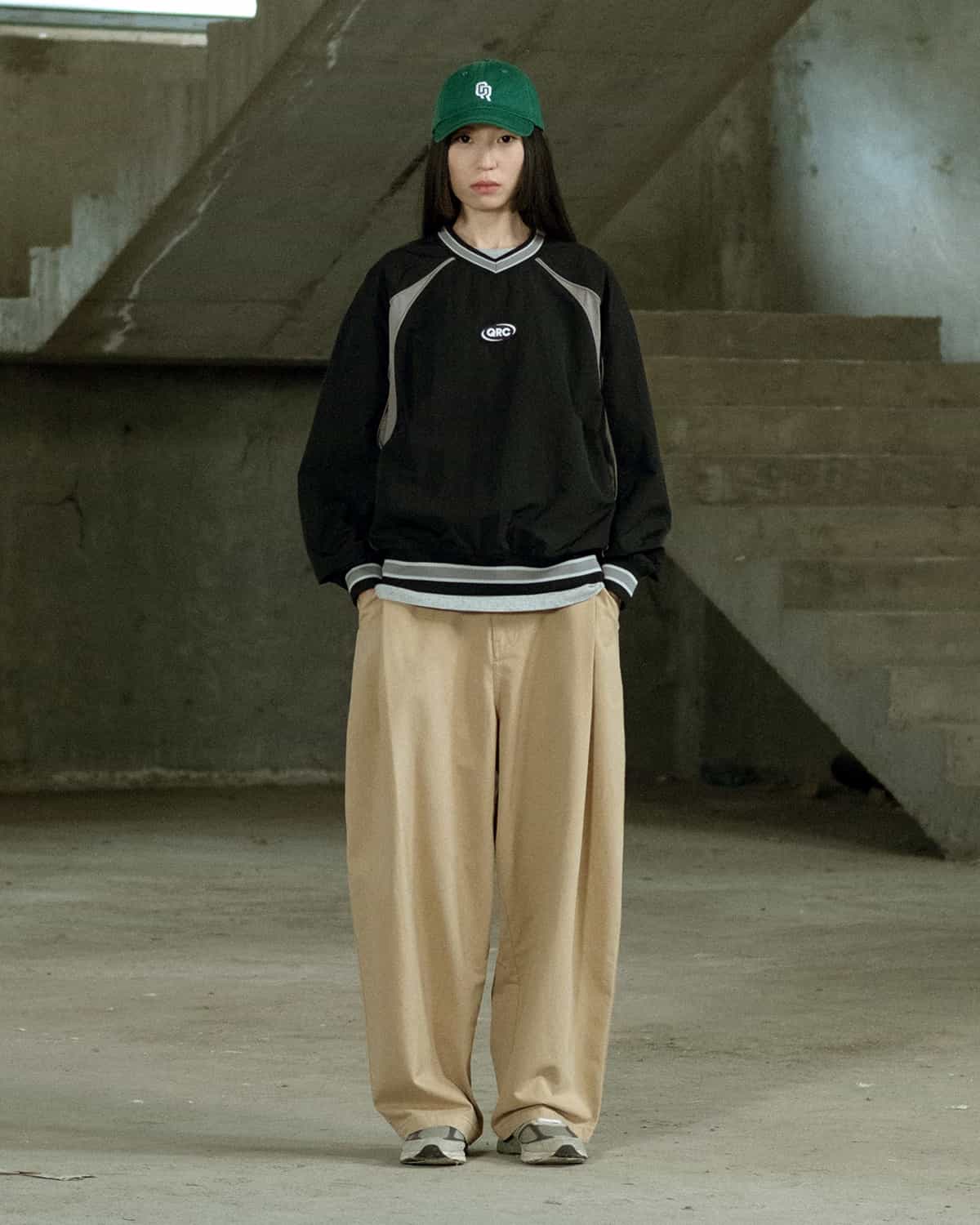 КҮРТЕШЕ V-SHAPE ҚАРА