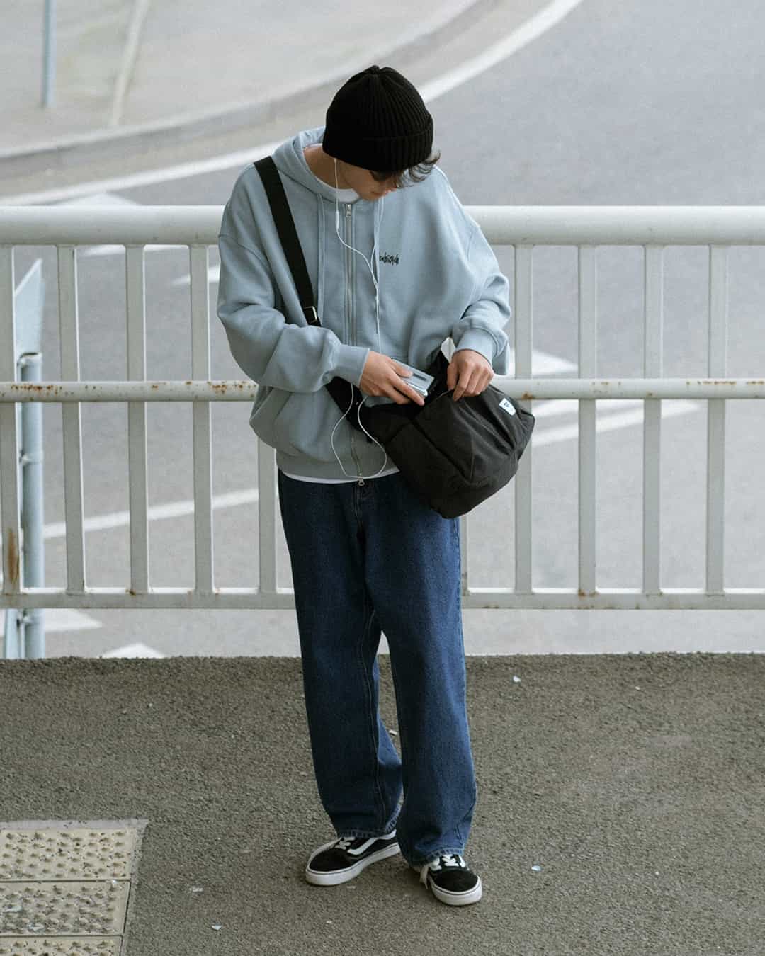 СУМКА CROSSBODY ЧЕРНАЯ