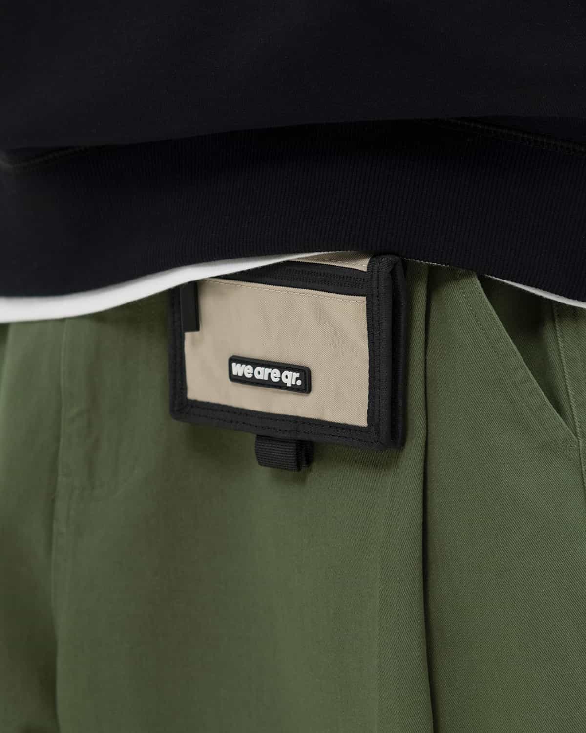 wallet camp sand