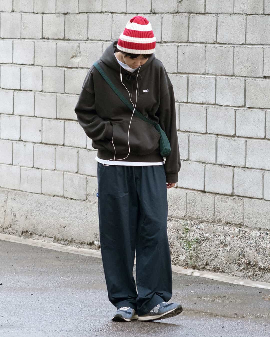 ШАПКА STRIPED КРАСНО-БЕЖЕВАЯ